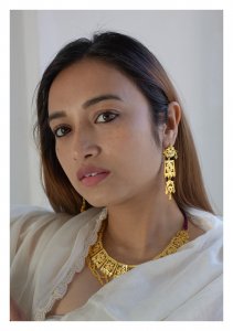 Binari Handmade Gold Tone Silver Necklace and Earrings Set