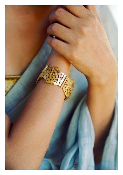 Sunanda Handmade Gold Tone Silver Bracelet