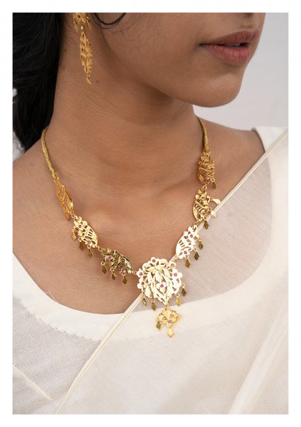 Duaa Gold Tone Silver Necklace