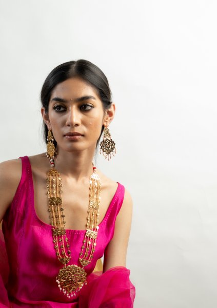 Sahuri Gold Tone Silver Necklace & Earrings Set