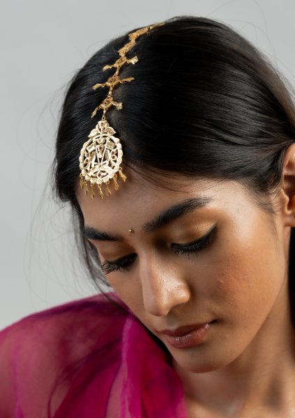 Kalavti Gold Tone Silver Mangtikka