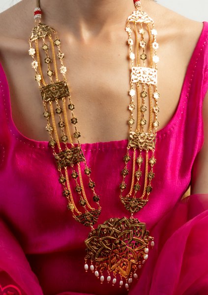 Sahuri Gold Tone Silver Necklace & Earrings Set