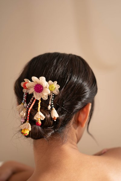 Aili Floral Comb Clip