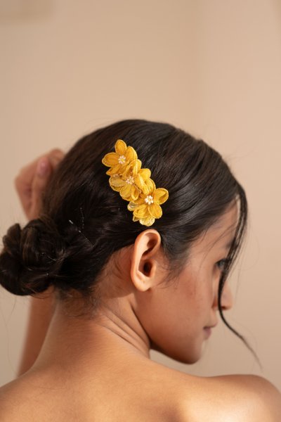 Jorja Floral Hair Clip