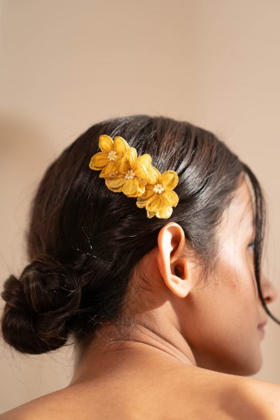 Jorja Floral Hair Clip