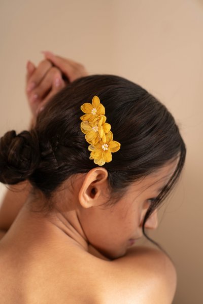 Jorja Floral Hair Clip