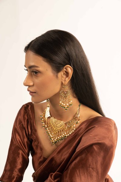 Karnika Gold Tone Silver Necklace & Earrings Set