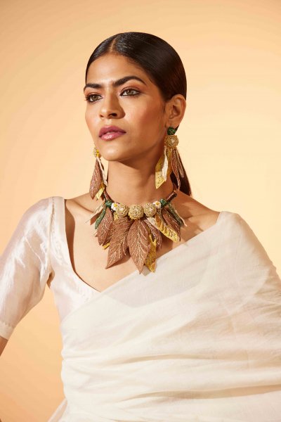 Sasya Leafy Necklace & Earrings Set