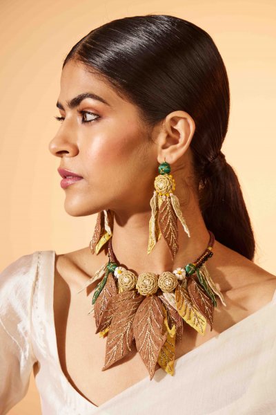 Sasya Leafy Necklace & Earrings Set