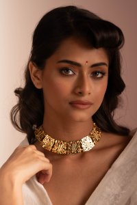 Jiya Gold Tone Silver Necklace & Earrings Set