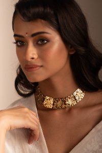 Jiya Gold Tone Silver Necklace & Earrings Set