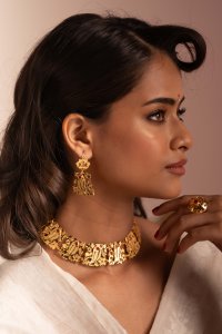 Jiya Gold Tone Silver Necklace & Earrings Set