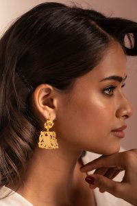 Jiya Gold Tone Silver Necklace & Earrings Set