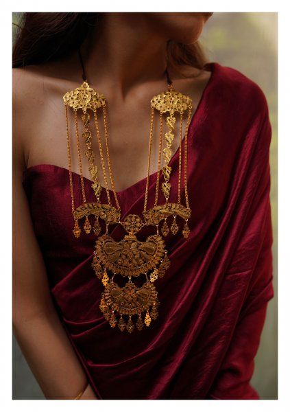 Nargis Handmade Goldtone Silver Necklace