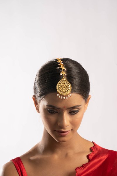 Sehrish Gold Tone Silver Mangtikka